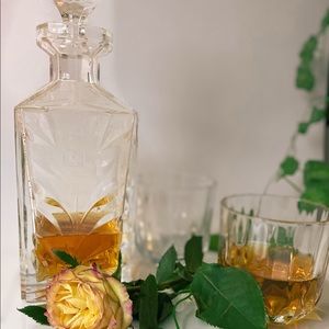 Classic Whiskey/Liquor Decanter Crystal Style Set